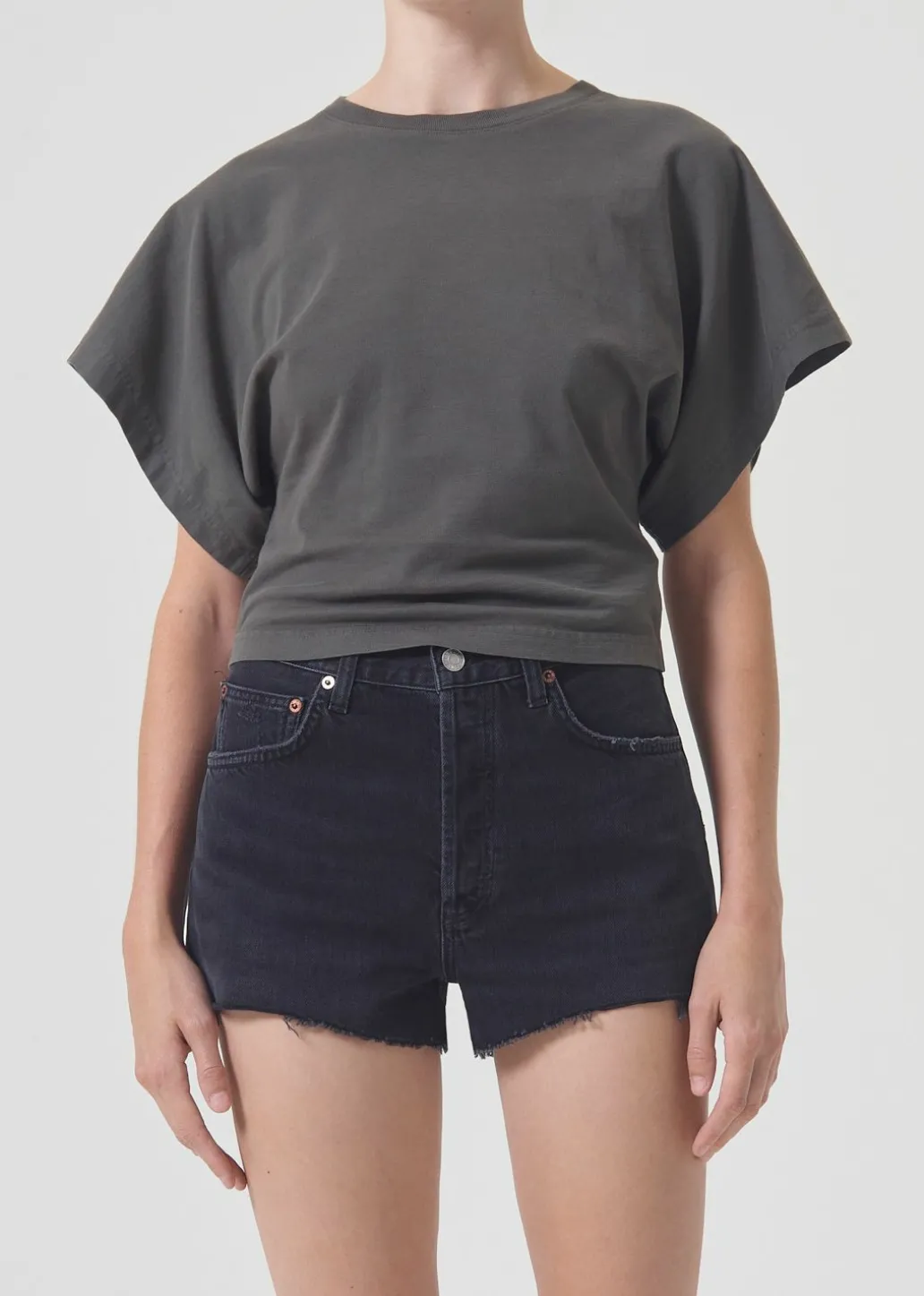 AGOLDE Britt Tee In Tyre Fashion