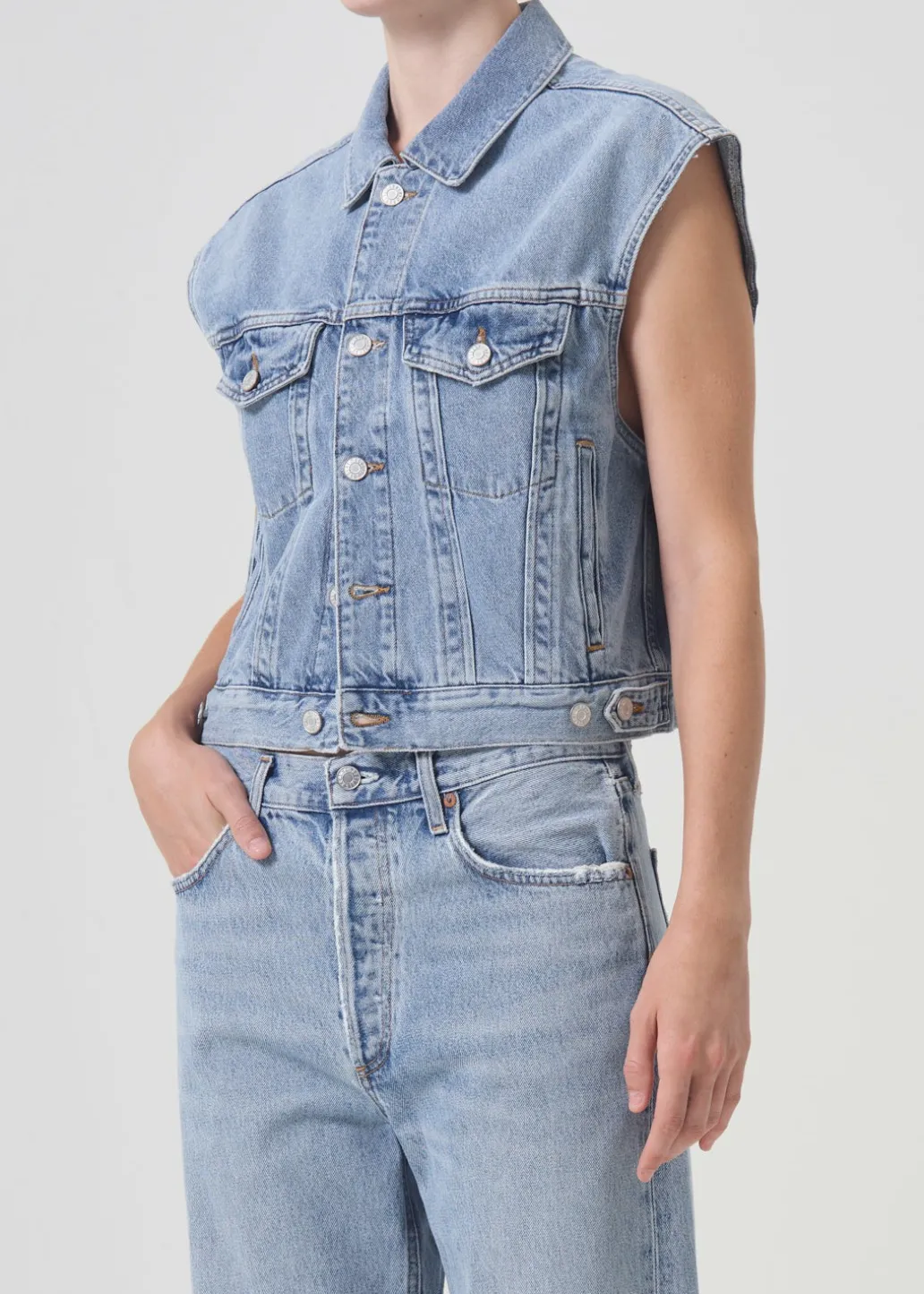 AGOLDE Charli Vest In Immortal Best