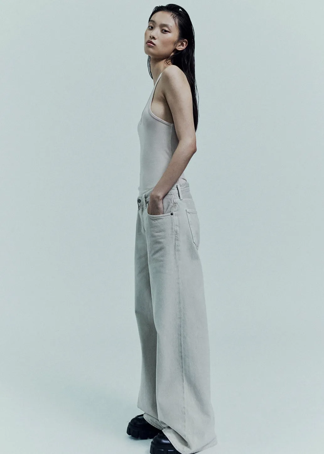 AGOLDE Clara Low Rise Baggy Flare In Tusk Fashion