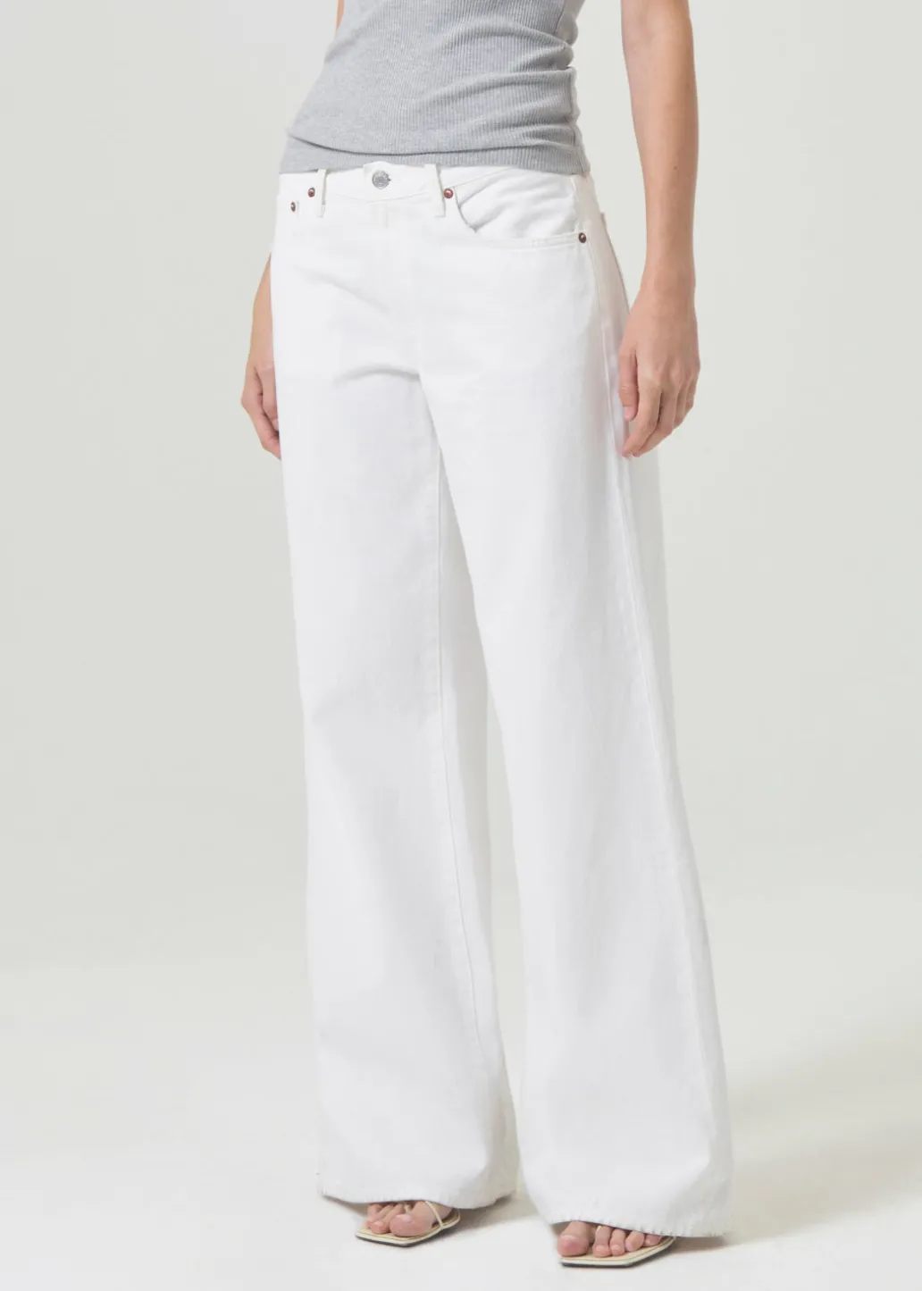 AGOLDE Clara Low Rise Baggy Flare In Milkshake Flash Sale
