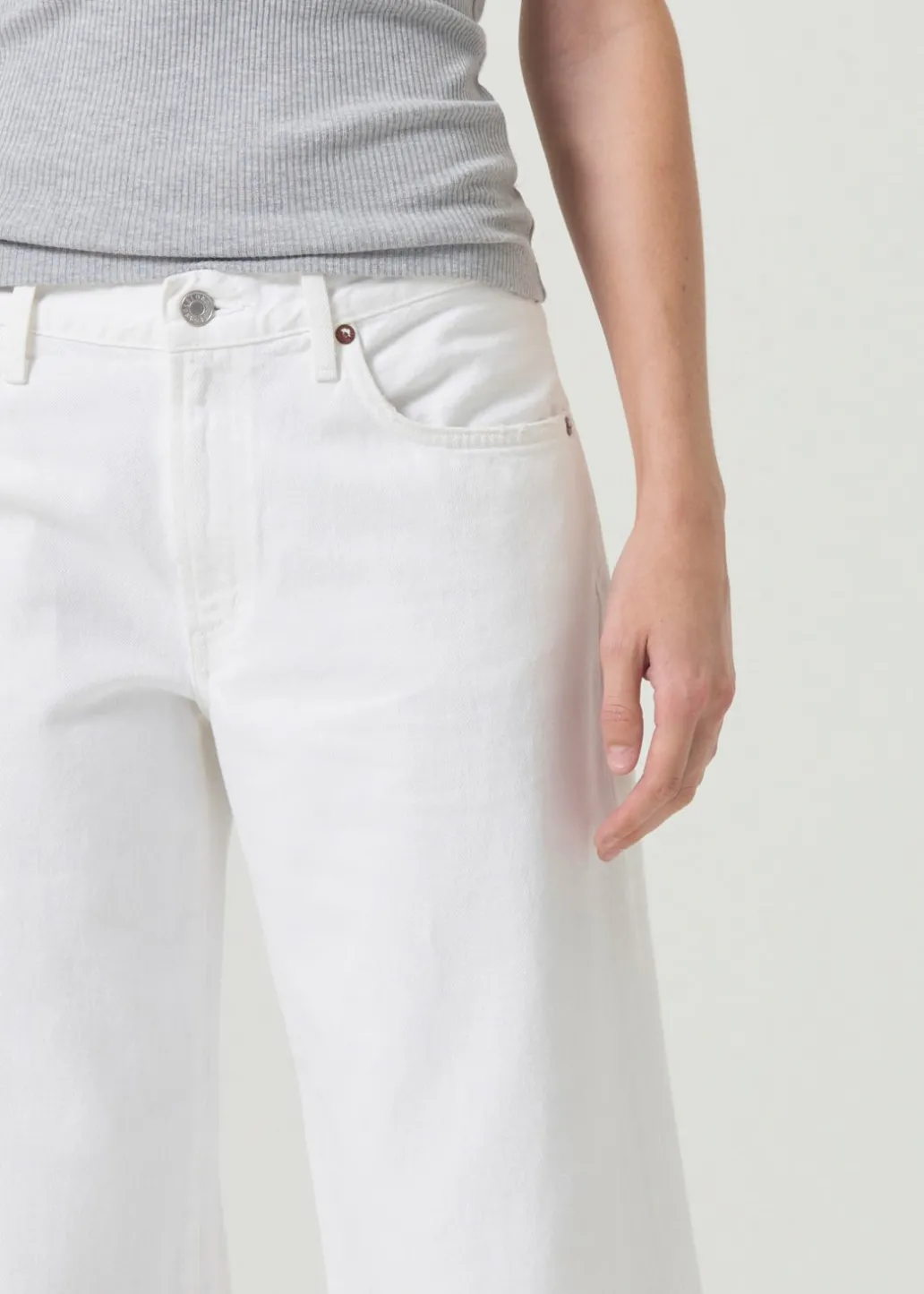AGOLDE Clara Low Rise Baggy Flare In Milkshake Flash Sale