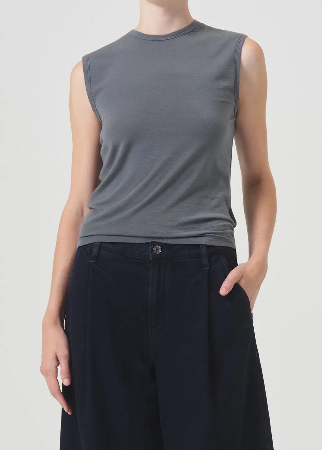 AGOLDE Nikita Tee In Gravel Shop