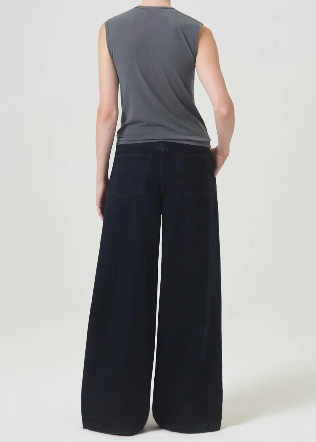 AGOLDE Nikita Tee In Gravel Shop