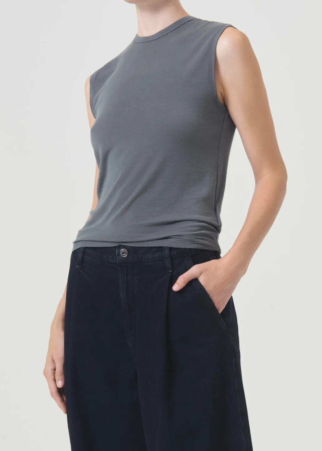 AGOLDE Nikita Tee In Gravel Shop